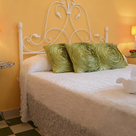 Pensión La Fonda Grupo Terra De Mar, Con Encanto *